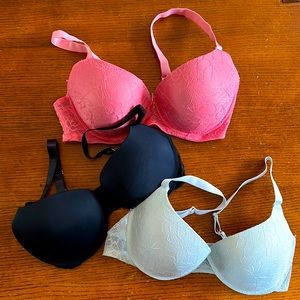 Set of 3 padded bras
